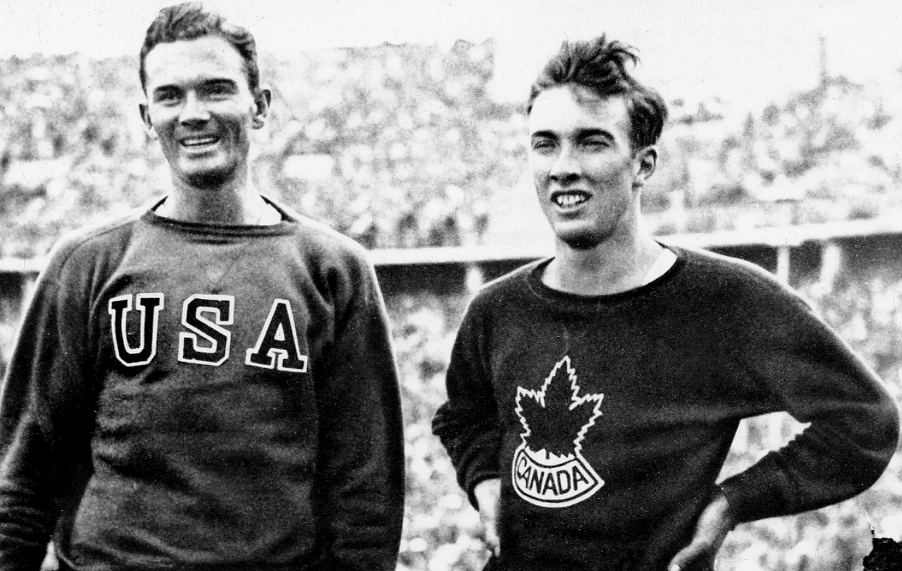 John Loaring du Canada (droite) participe aux Jeux olympiques de Berlin de 1936, où il décrocha l'argent au 400 m haies. (Photo PC/AOC)