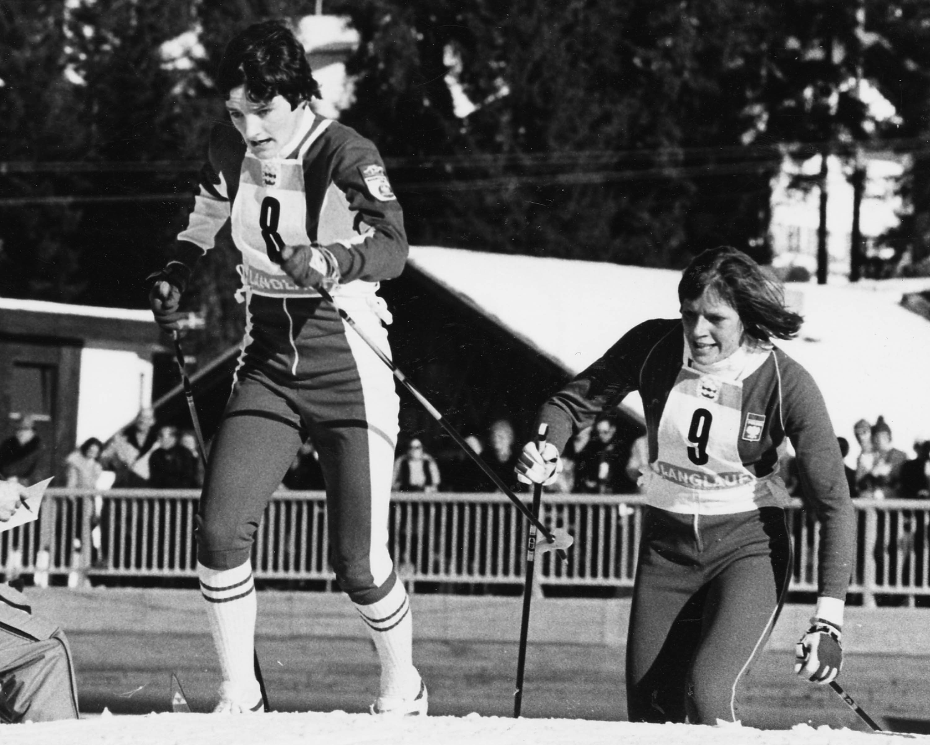 Esther Miller (gauche)