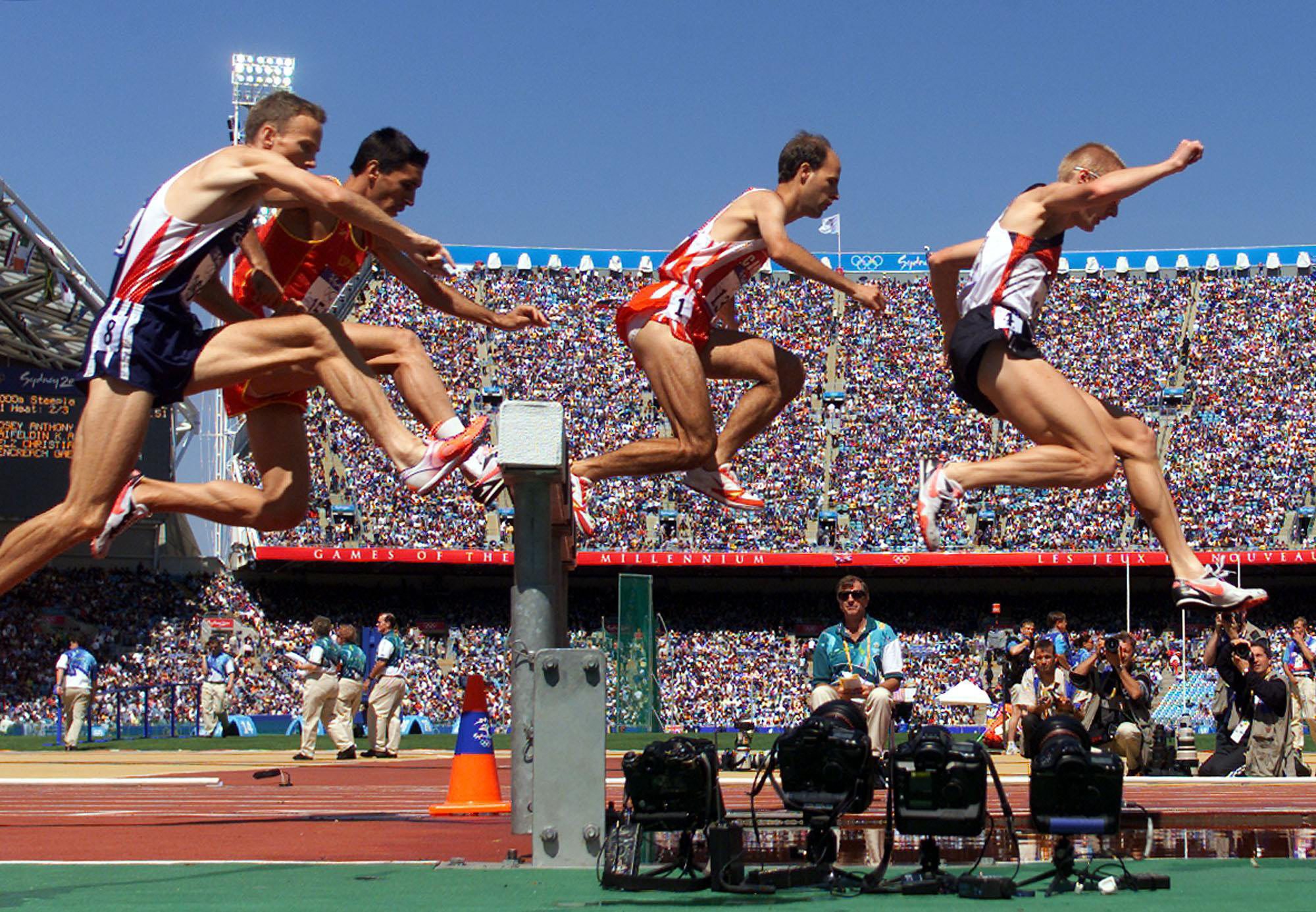 Joel Bourgeois (2eme a gauiche)