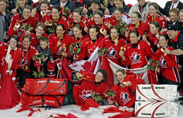 Hockey féminin 2006 Photo : La Presse Canadienne