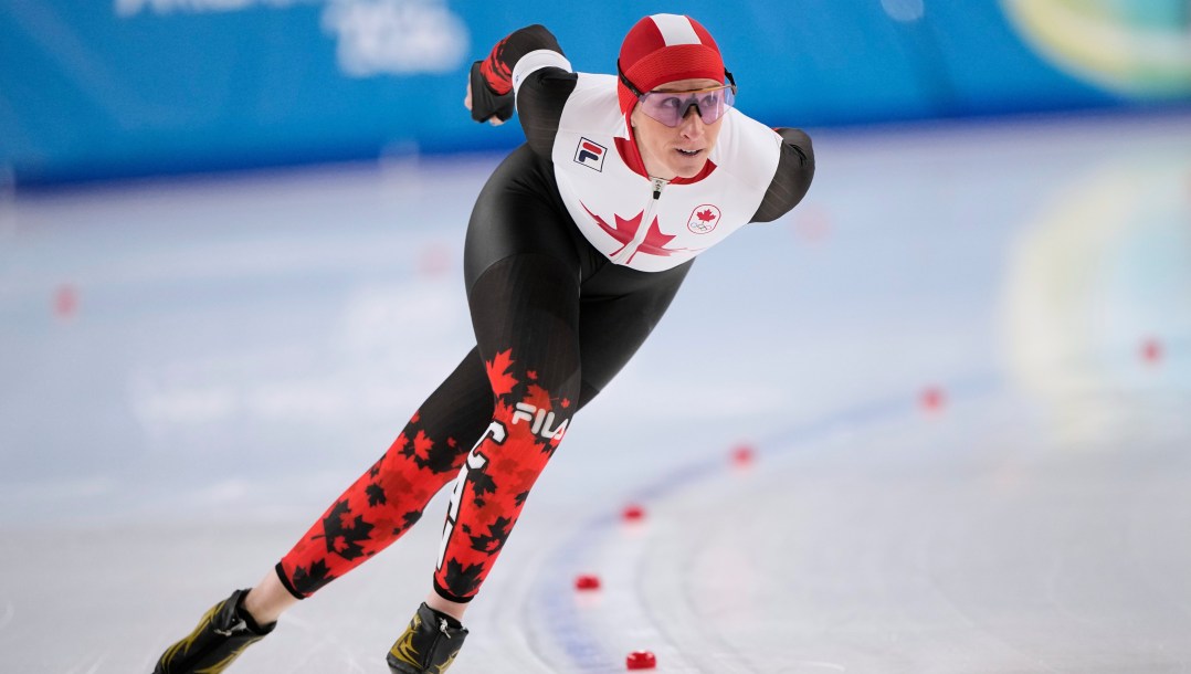 Ivanie Blondin en action en patinage de vitesse sur longue piste