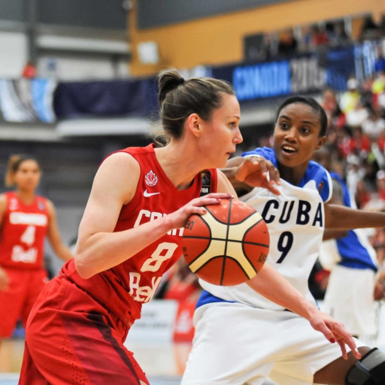 gallery-3 La capitaine Kim Gaucher (Photo: FIBA)