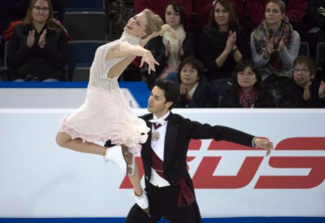 FIG SKATE CANADA 201501030 Kaitlyn Weaver et Andrew Poje (Crédit photo: THE CANADIAN PRESS/Jonathan Hayward)