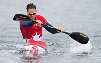 K1 200m Mark de Jonge - or au K1-200 m, Milan (Italie), le 23 août 2015. THE CANADIAN PRESS/Aaron Lynett