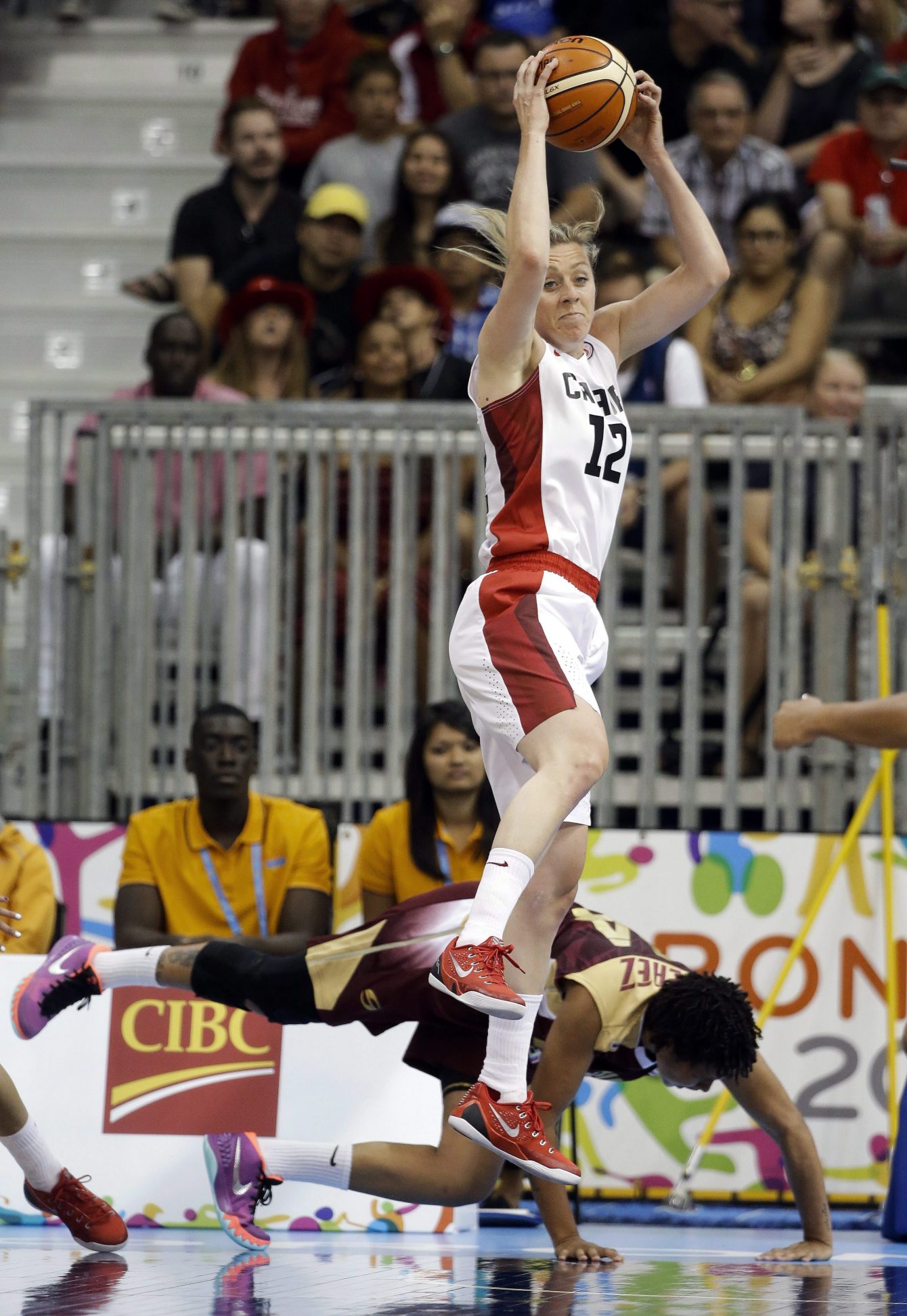 Lizanne Murphy (12) aux Jeux panaméricains de Toronto 2015, le 17 juillet 2015. (AP Photo/Mark Humphrey)
