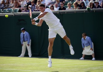 Milos Raonic lors de son match de deuxième tour de Wimbledon contre Andreas Seppi, le 29 juin 2016.