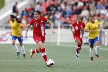 Christine Sinclair, Canada c. Brésil, le 7 juin 2016 à Ottawa.