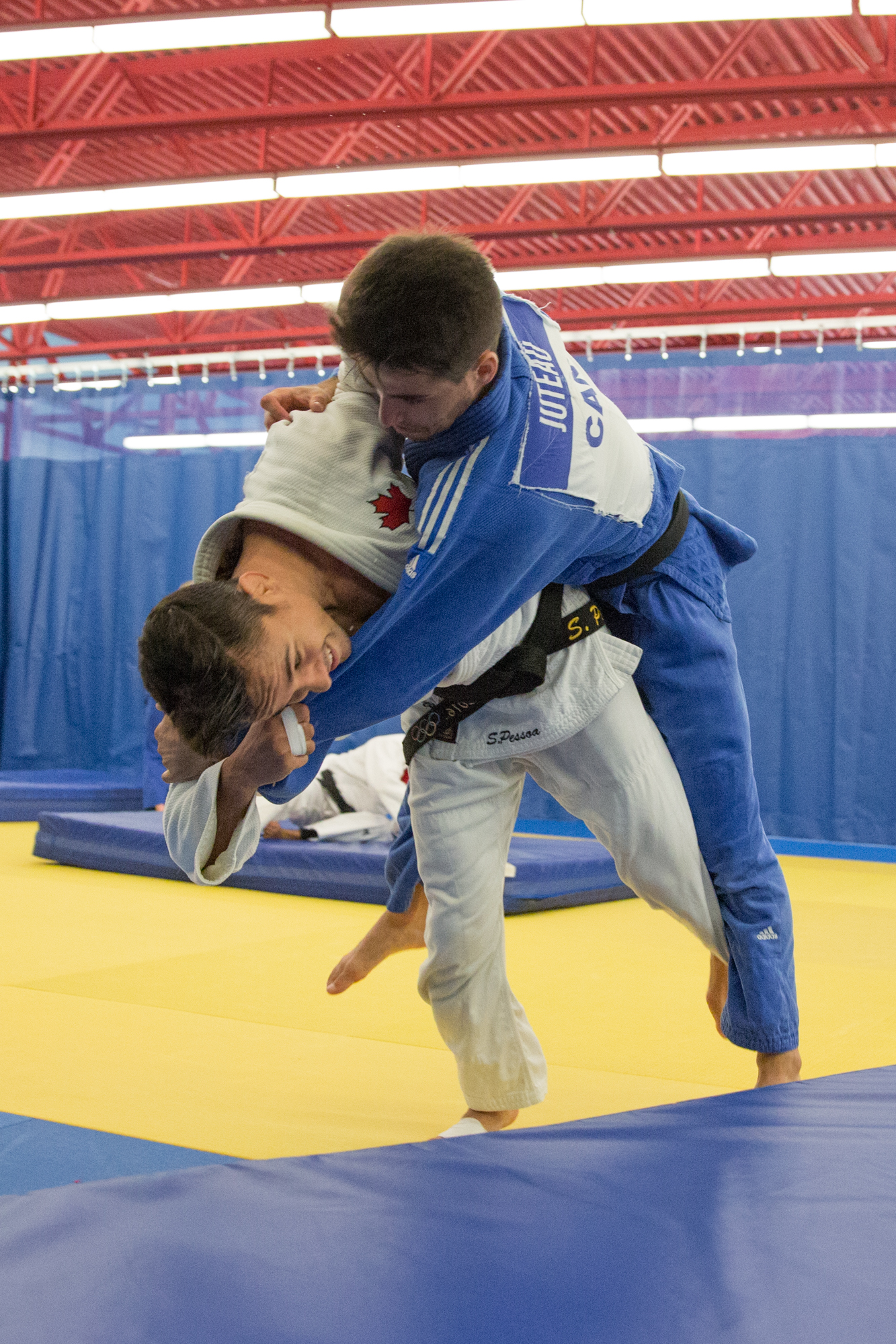 Sergio Pessoa (en blanc) lors d'un entrainement à l'Institut national du sport du Québec, le 28 juin 2016.