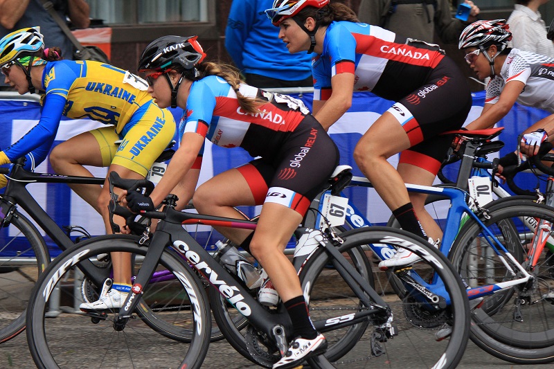 Karol-Ann Canuel (en avant-plan) aux Mondiaux de cyclisme sur route 2015. (Photo : Cyclisme Canada)