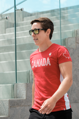 Ghislaine Landry lors de la célébration de l’équipe canadienne féminine de rugby à 7 à Toronto en vue des Jeux de Rio 2016.