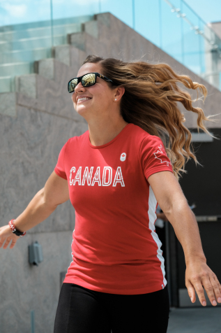 Ashley Steacy lors de la célébration de l’équipe canadienne féminine de rugby à 7 à Toronto en vue des Jeux de Rio 2016.