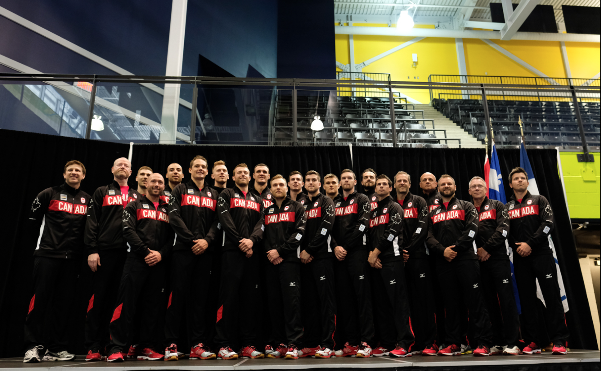 Voici l'équipe de volleyball canadienne annoncée le 22 juillet 2016, à Gatineau. (Thomas Skrlj/COC)