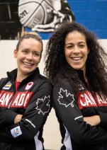 Shona Thorburn et Kia Nurse lors de l'annonce de l'équipe de basketball féminin pour Rio 2016, le 22 juillet.