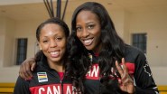 Nirra Fields et Tamara Tatham lors de l'annonce de l'équipe de basketball féminin pour Rio 2016, le 22 juillet.