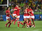 Le Canada célèbre sa victoire pour le bronze au rugby à sept, face à la Grande-Bretagne aux Jeux de Rio. 8 août 2016. Presse canadienne/Sean Kilpatrick