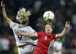 Match du Canada contre la France en quarts de finale du tournoi féminin aux Jeux olympiques de Rio, le 12 août 2016.(AP Photo/Nelson Antoine)