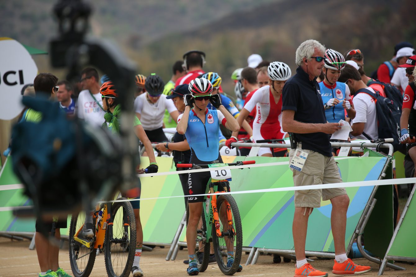 La Canadienne Catharine Pendrel remporte le bronze olympique en vélo de montagne samedi le 20 août 2016 à Rio de Janeiro, Brésil. (Photo du COC/Steve Boudreau)