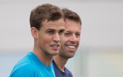 Vasek Pospisil et Daniel Nestor se pratiquent en vue des Jeux olympiques de Rio, le mercredi 3 août 2016. Photo du COC par Jason Ransom