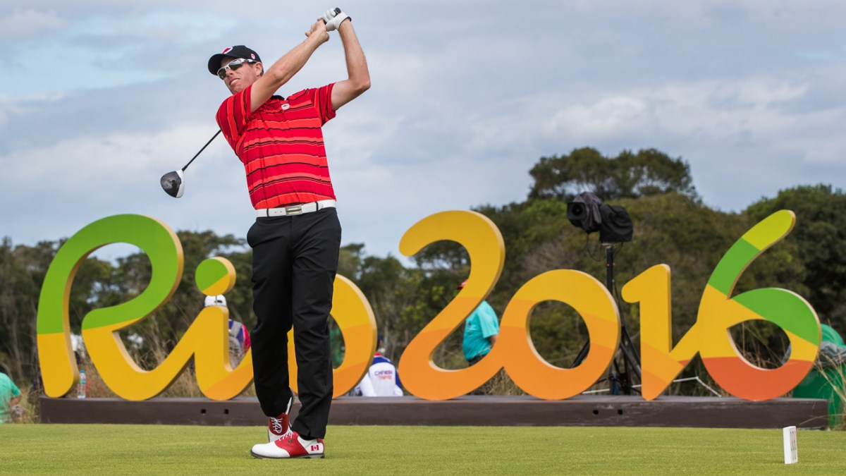David Hearn effectue un coup de départ lors de la première ronde du tournoi olympique de Rio, jeudi 11 août 2016. Photo du COC/ Mark Blinch