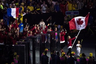 Équipe Canada fait son entrée dans le Stade Marana lors de la cérémonie d'ouverture des Jeux olympiques de Rio le 5 août 2016. COC/David Jackson