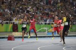 Les Canadiens décrochent le bronze olympique lors de la finale du relais 4x100 m au stade olympique à Rio de Janeiro, vendredi le 19 août 2016. (Photo : COC/Steve Boudreau)