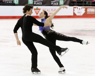 Tessa Virtue et Scott Moir aux Championnats canadiens, le 20 janvier 2017 (Photo : Greg Kolz)