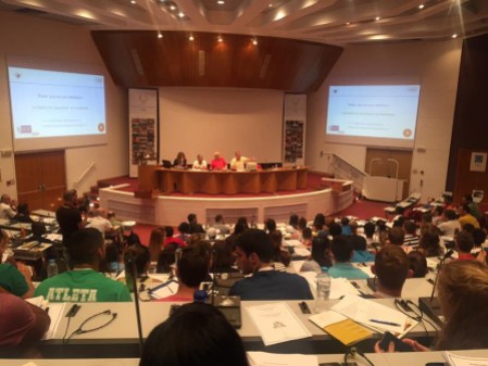 classroom L'une des sessions de l'Académie internationale olympique.