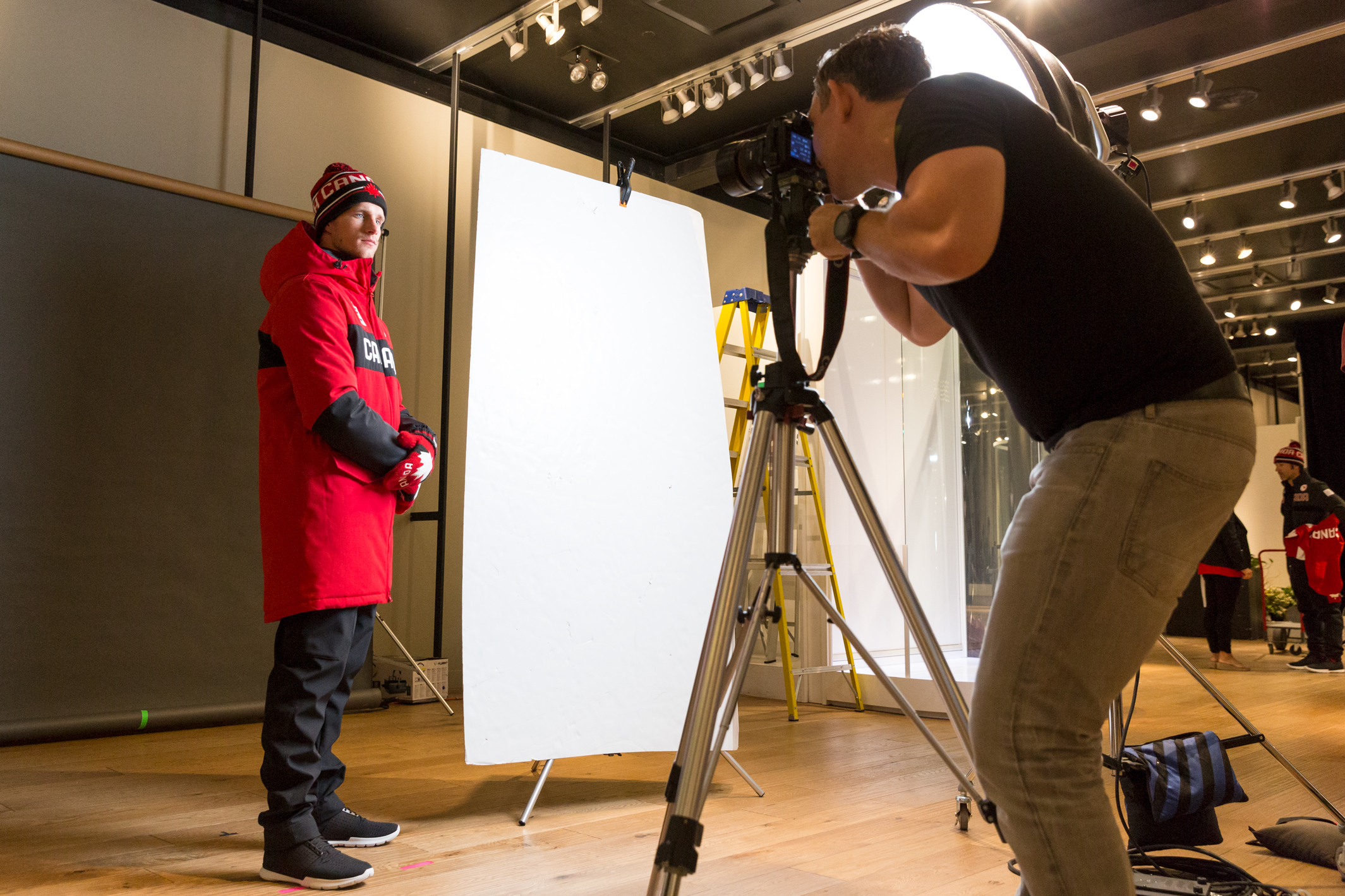 Max Parrot lors du dévoilement de la collection d'Équipe Canada pour PyeongChang 2018, à Toronto, le 3 octobre 2017. (Photo : COC)