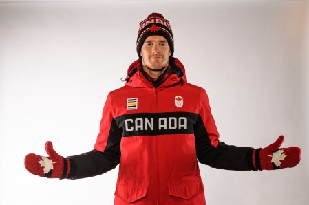 VE171003-0086 Max Parrot lors du dévoilement de la collection d'Équipe Canada pour PyeongChang 2018, à Toronto, le 3 octobre 2017. (Photo : COC)