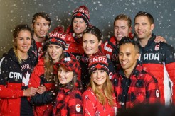 Les athlètes canadiens lors du dévoilement de la collection d'Équipe Canada pour PyeongChang 2018, à Toronto, le 3 octobre 2017. (Photo : COC)