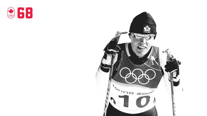 100 COUNTDOWN 68 HOR C’était un scénario cauchemar : un bâton de ski brisé en finale olympique. Merci à la bonté de l’entraineur norvégien Bjoernar Haakensmoen, on a rapidement tendu à la skieuse de fond Sara Renner un bâton de rechange, lui permettant à elle et à Beckie Scott de remporter l’argent au sprint par équipes à Turin 2006. SOIS ÉLÉGANT