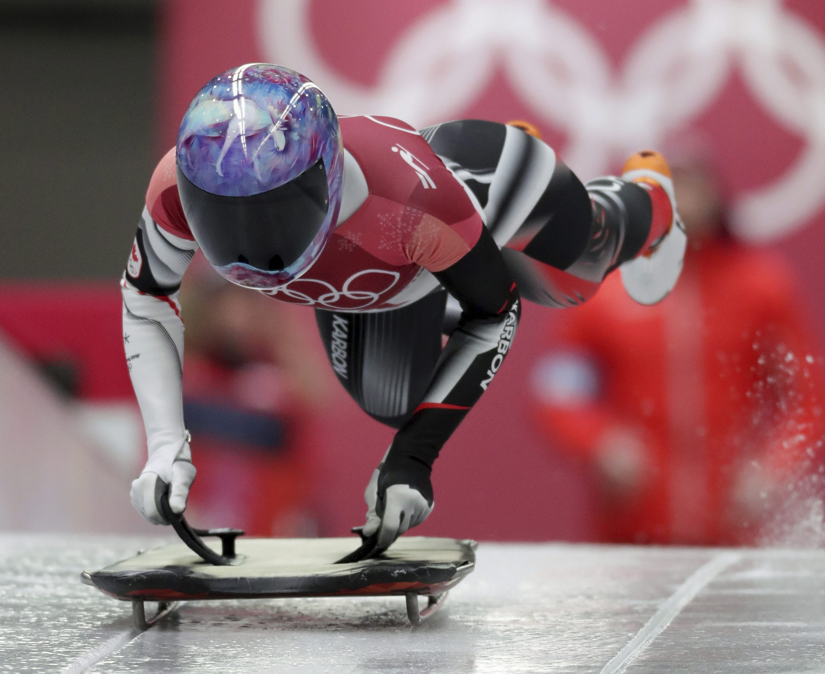Mirela Rahneva effectue son premier départ des Jeux de PyeongChang. (AP Photo/Michael Sohn)