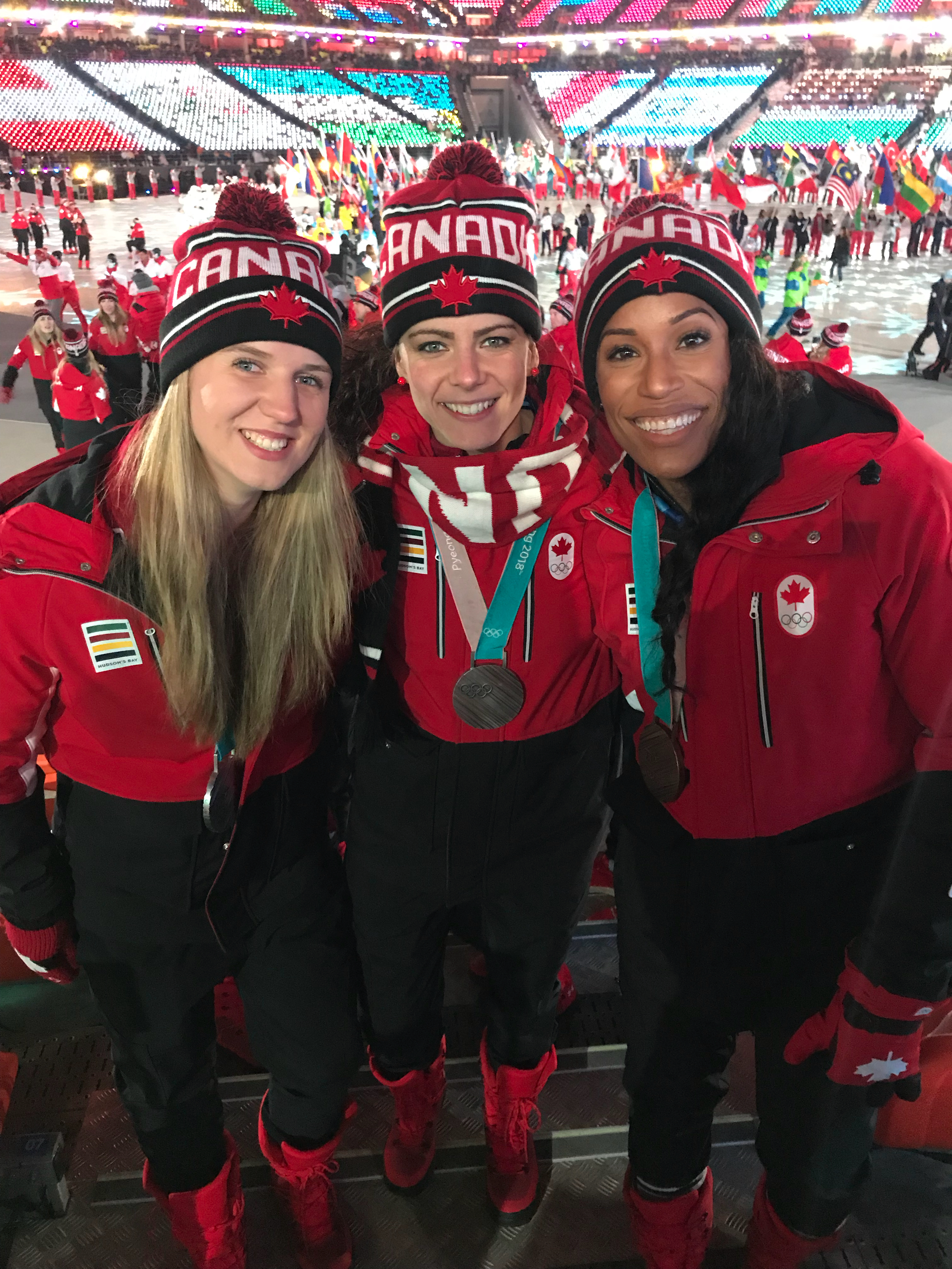 Ann-Renée Desbiens, Shannon Szabados et Phylicia George.