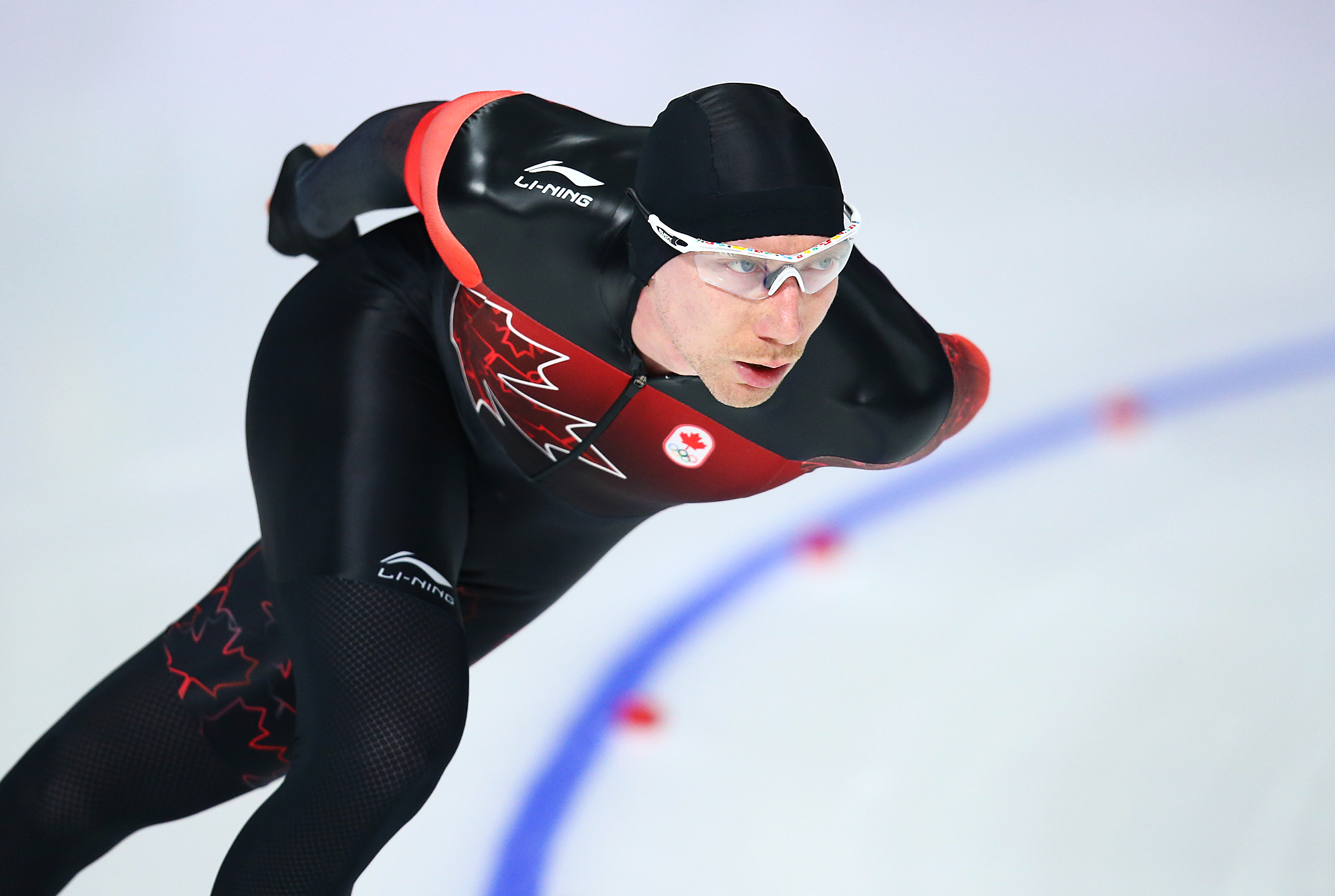 Ted-Jan Bloeman gagne la médaille d'or à la finale du 10 000 m à l'Ovale de Gangneung aux Jeux olympiques de PyeongChang, le 15 février 2018. (Photo Vaughn Ridley/COC)