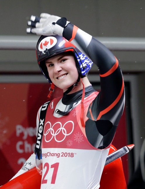 Brooke Voigt après sa dernière descente à l'épreuve simple de luge, aux Jeux olympiques de PyeongChang, le 13 février 2018. (AP Photo/Wong Maye-E)