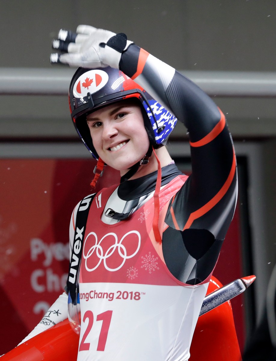 Brooke Voigt après sa dernière descente à l'épreuve simple de luge, aux Jeux olympiques de PyeongChang, le 13 février 2018. (AP Photo/Wong Maye-E)