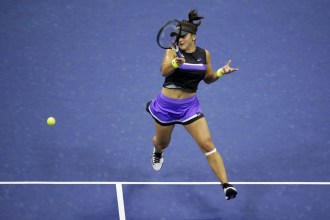 Bianca Andreescu dispute un match de tennis aux Internationaux des États-Unis