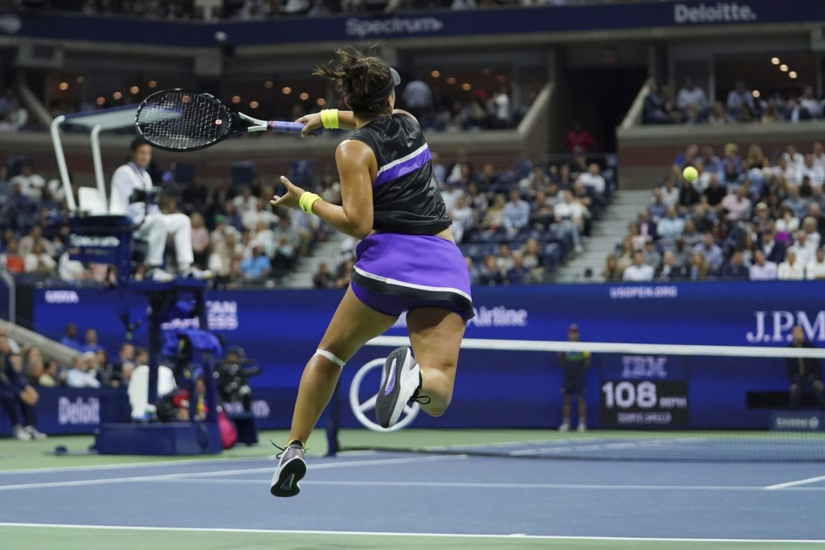 Bianca Andreescu dispute un match de tennis aux Internationaux des États-Unis