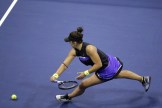 Bianca Andreescu dispute un match de tennis aux Internationaux des États-Unis