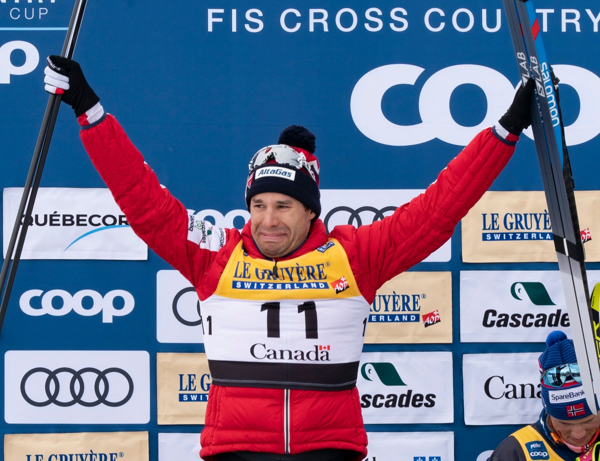 Alex Harvey est ému sur le podium