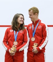 Hollie Naughton et Andrew Schnell ont remporté la médaille de bronze au squash en double mixte aux Jeux panaméricains de Lima
