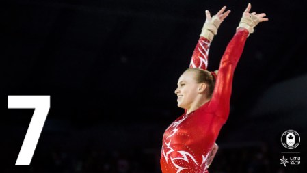 7-WIDE La 👑 de Toronto 2015 sera de retour pour défendre ses 5⃣ médailles! La gymnaste artistique Ellie Black sera en action lors de la première semaine des Jeux de Lima. 🤸♀️