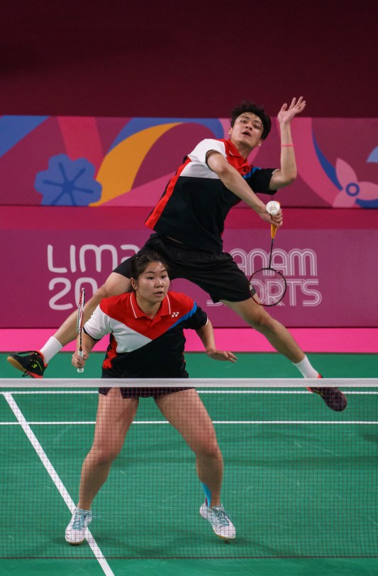 Équipe Canada badmintonJosephine Wu et Joshua Hurlburt-Yu Lima 0219 Josephine Wu et Joshua Hurlburt-Yu en badminton à Lima 2019