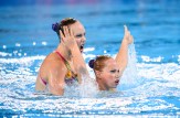 Les Canadiennes Claudia Holzner et Jacqueline Simoneau lors de l'épreuve duo de natation artistique des Jeux panaméricains de Lima, le 31 juillet 2019. (Photo : Christopher Morris/COC)