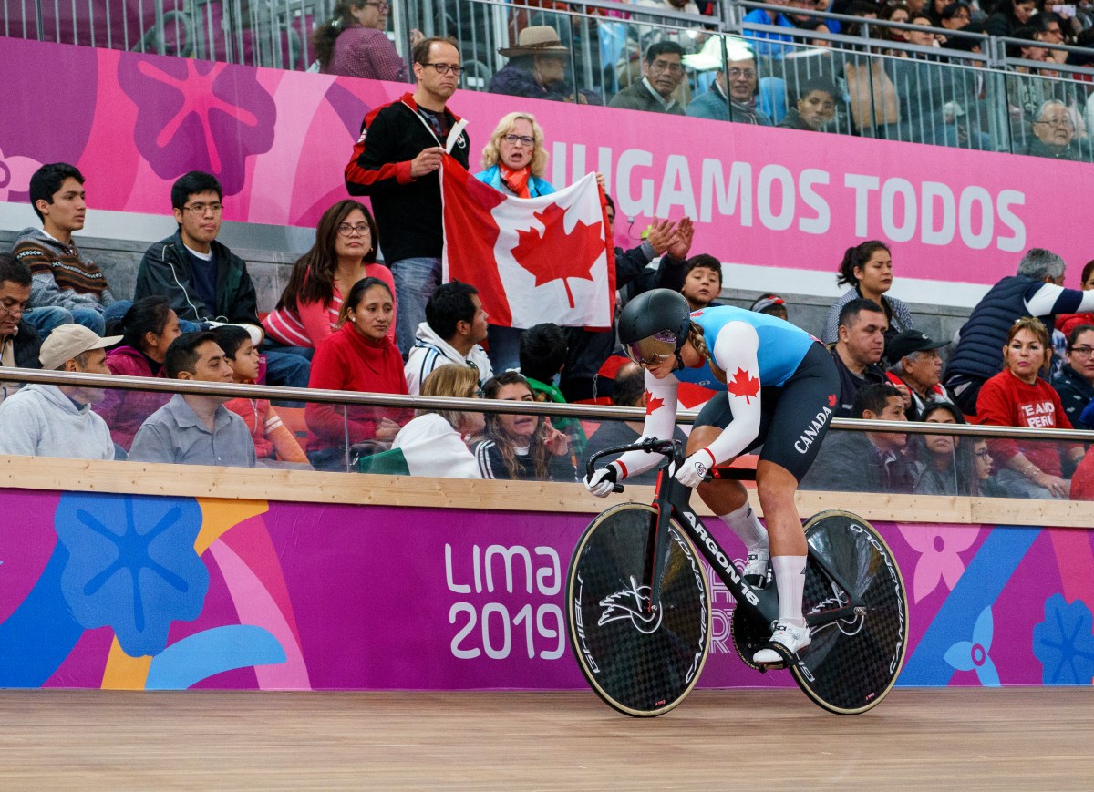 Kelsey Mitchell pendant le sprint féminin à Lima 2019