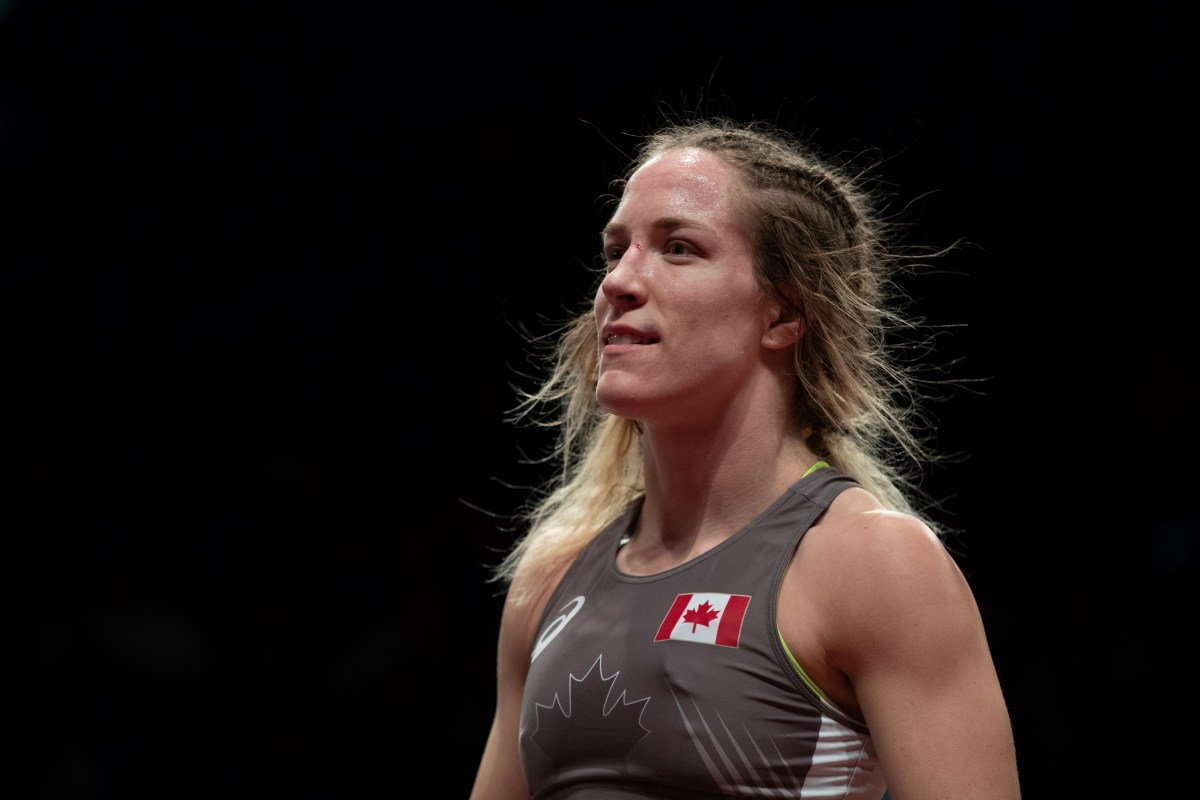 Danielle Lappage sourit après sa victoire au match pour le bronze dans un tournoi de lutte en Italie