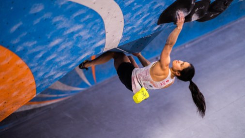alannah-yip-equipe-canada-escalade Alannah Yip monte jusqu'à la victoire aux Championnats panaméricains de l'IFSC 2020 à Los Angeles.