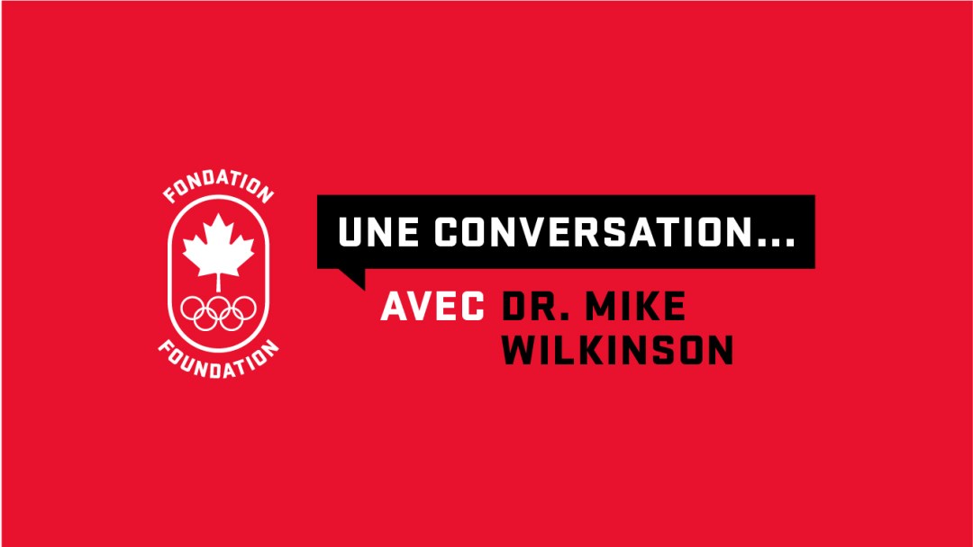 « Une conversation avec Dr Mike Wilkinson » écrit en blanc sur fond rouge