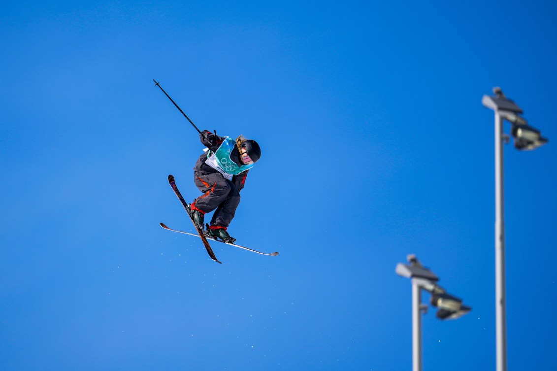 Megan Oldham participe aux qualifications du big air. 