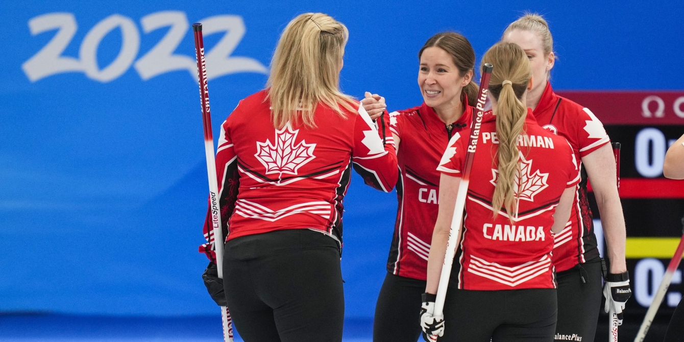 Équipe Jones célébrant leur victoire